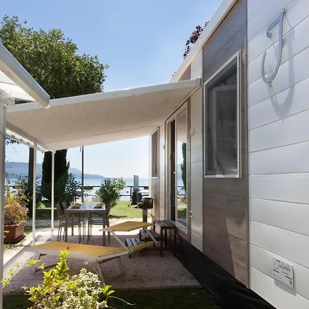 Villaggio Turistico Maderno 홀리데이파크 3*