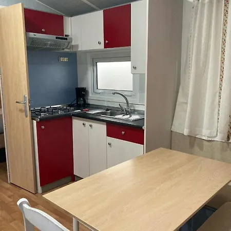 Villaggio Turistico Maderno 3* טוסקולנו מדרנו