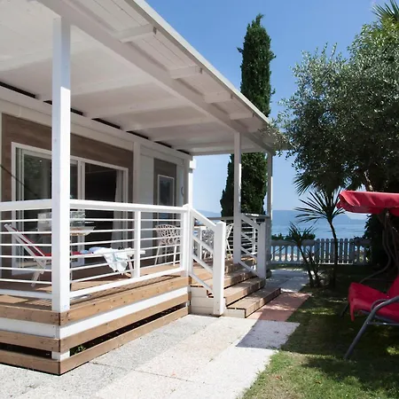 Villaggio Turistico Maderno 3* טוסקולנו מדרנו